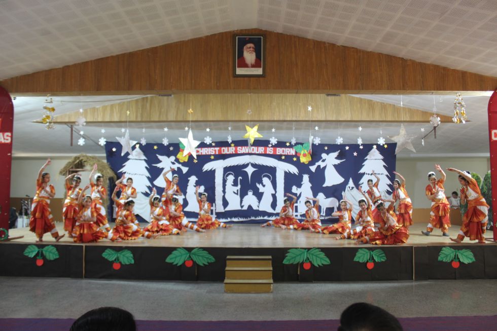 CHRISTMAS FUNCTION-CLASS V